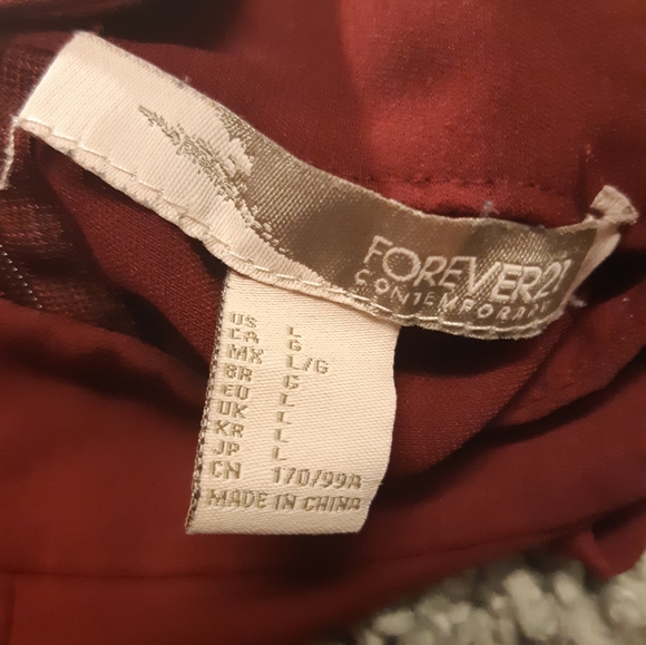 Forever 21 wine burgundy cropped faux pocket top size large - Picture 8 of 9